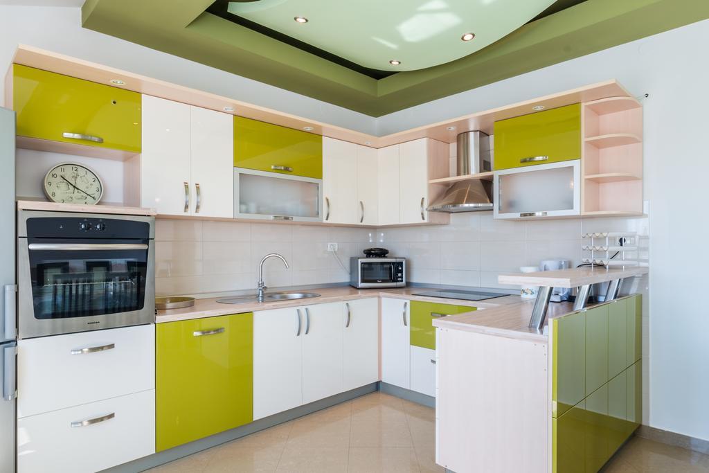 Crowonder Sun&Fun Holiday house with big swimming pool&large garden! Bibinje Buitenkant foto