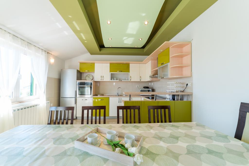 Crowonder Sun&Fun Holiday house with big swimming pool&large garden! Bibinje Buitenkant foto